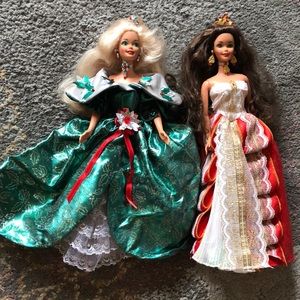 Special Edition Happy Holiday Barbies (27)
